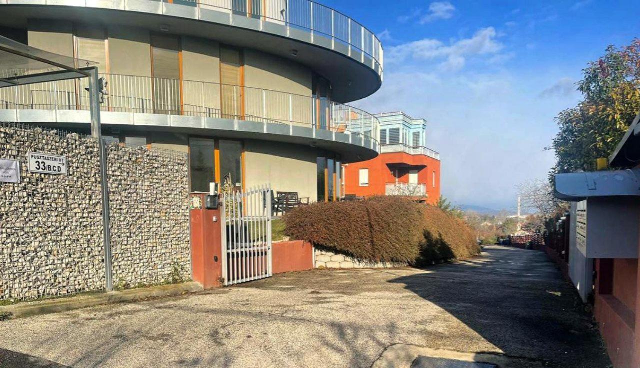 Rosehill Garden Family Villa With A Great Budapest View Exterior foto
